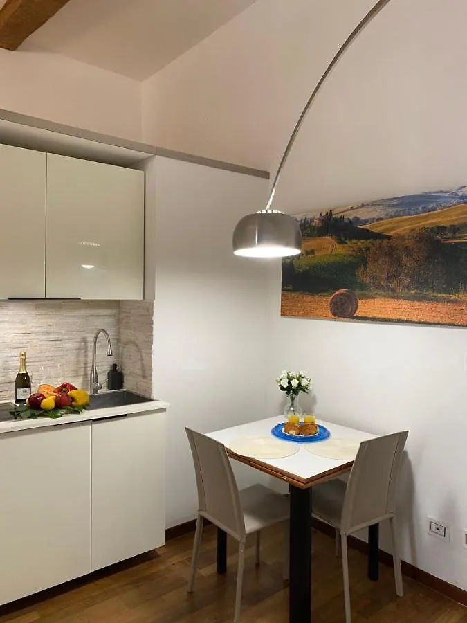 Poggi 18 Apartments 1 Firenze 0*,